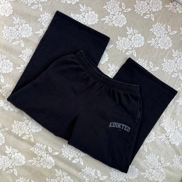 Edikted Pants - Edikted Black Capri Sweatpants Size Small